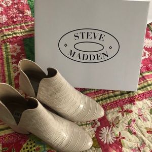 Steve Madden Rookie Croc Bone Booties